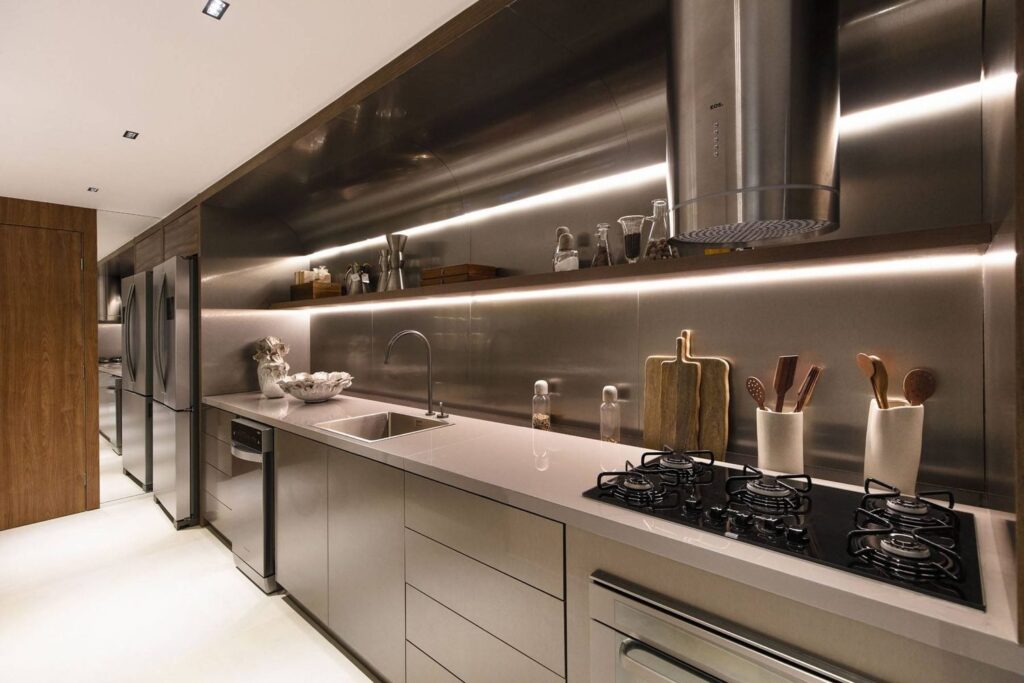 Cozinha aberta do decorado de 172 m² do Ox Park Design